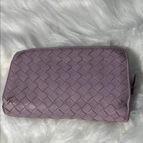 Woven Leather Bottega Veneta Compact  Wallet in Lilac - Picture 2 of 7
